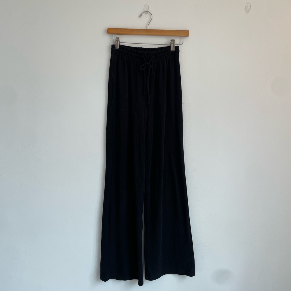 black aritzia lounge pants